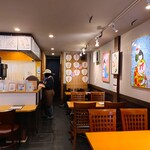 京氷菓 つらら - 店内テーブル席の様子～!!( ^o^)ﾉ