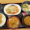 大衆食堂 半田屋 中田店