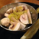 愛道園 - アヒージョもメニューに♪