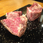 愛道園 - 特上サガリ厚切りステーキ風