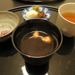 和ごころ 泉 - 餅麩の赤だし