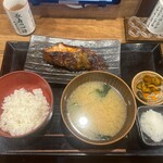 炭火焼干物定食　しんぱち食堂 - 料理写真: