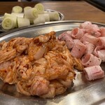 塩ホルモン 炭火のあんざい - 