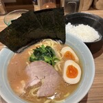 横浜ラーメン 渡来武 - 