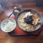 本場 燕三条中華そば 笹口 中華亭 - 