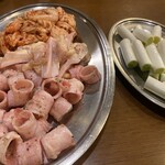 塩ホルモン 炭火のあんざい - 