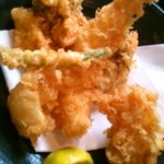 いな穂 - 天ぷら7品、舞茸、カキ、エビ、比内鶏など