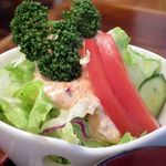 ポップボーイ - こちらの名物のサラダ