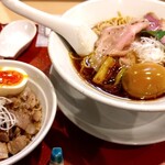 燃えよ麺助 - 味玉紀州鴨そば＋炙りチャーシュー丼