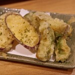 松本くろ門 - アボカドとさつま芋の磯辺揚げ