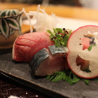 馳走菴 ひじり - ぶり、しめさば、伊勢マグロのお作り、つまは長芋