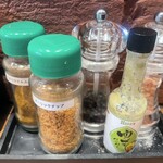 HERO’S ステーキハウス - 調味料使いませんでしたが豊富