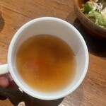 HERO’S ステーキハウス - ホテルのバイキングみたいなスープだけどおいしい。