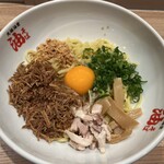 元祖油堂  熊本下通店 - 油そば並（卵黄、フライドオニオン、フライドガーリック）