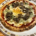 サイゼリヤ - 野菜ときのこのピザ400円+チキンのサラダ350円
      計750円