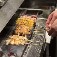 おみ乃 神谷町 - 近火で焼き上げる