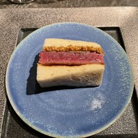 焼肉 思食 - 牛カツサンド:カツもパンも柔らかさを追求したという◯