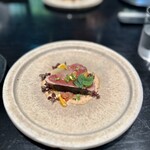 ラ・ボンヌターブル - 鰹の炙り、チポトレ、トマト、冬瓜、青蜜柑