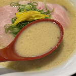 豚白湯創作麺処 友池 - 