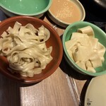 ビャンビャン麺 火鍋 成都 - 刀削麺とビャンビャン麺は煮込むとさらに美味しい❤︎