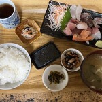 駅前いちば食堂 - 刺身定食900円