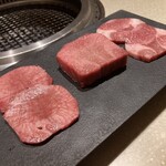 Mitsu8 - 薄切りタン　厚切りタン　タンカルビ