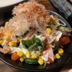 鮪匠 - 品目豊富なご馳走サラダ