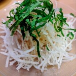 百福 - 梅じそ大根サラダ　税込み560円