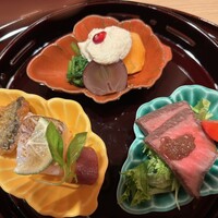 美々卯 本町店 - 前菜いろいろな、心づくし