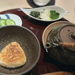 鳥焼き 小花 - 焼きおにぎり・土瓶鶏スープ・漬物・薬味