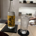 鳥焼き 小花 - 麦焼酎／麦冠 情け嶋(白ボトル)