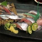 魚の上よし - 秋刀魚三昧の秋刀魚造りと秋刀魚にぎり