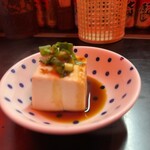 串八 - お通し？湯豆腐