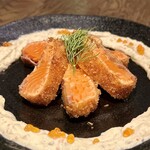 ONE on ONE - 自家製タルタルのサーモンレアカツ