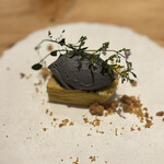 nou - さつまいも台湾カステラ 黒胡麻リッチミルクアイスを添えて