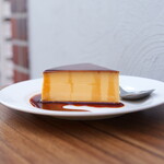 MAATle - 和三盆焼きプリン（650円）