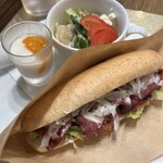 MIYORI coffee - 料理写真:馬肉ローストサンド＋ホットコーヒー
（ドリンク注文ミニサラダとデザート付き）
880円＋440円＝1320円