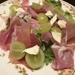 牡蠣と肉とワインの旨い店 Bistro サンタンナ - 