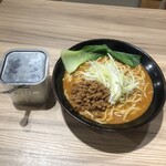 横濱家系ラーメン たくみ家 - 