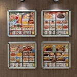 サイゼリヤ 池田IKEDIA店 - 正面出入口横に写真のようにメニュー一覧がダイジェスト版で掲示されています！