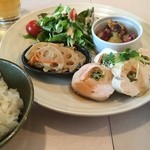 珈琲　矢の - 鶏肉ロールランチ700円