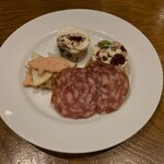 カーヴ - アミューズ