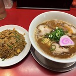 丸高中華そば 神戸二宮 二宮店 - 