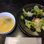 ピッコロ - スープとサラダ