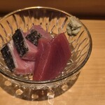 すしやのたい悟 - 大間のメジマグロを藁焼きと、漬け