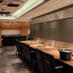 焼肉ホルモンうしごろ - 店内