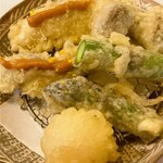ひろ作 - 天ぷら盛り合わせさんでーす。④