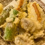 ひろ作 - 天ぷら盛り合わせさんでーす。③