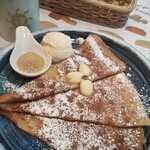 クレープリー・スタンド シャンデレール 梅田店 - エシレバターのフレンチシュクレ