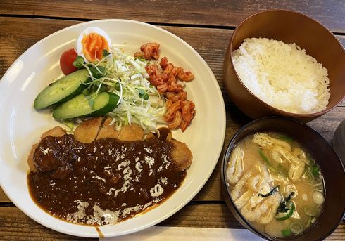 福島市の居酒屋『せら庵』 &ndash; 手頃価格で和食とお酒を楽しむ